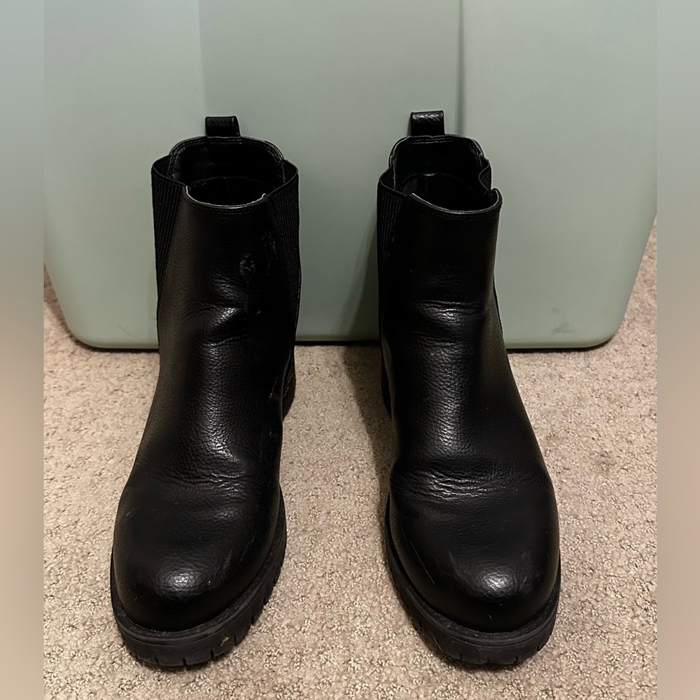 Mia black ankle boots 9M